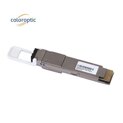 Le système de transmission de l'appareil est équipé d'un émetteur-récepteur QSFP-DD 400G.0